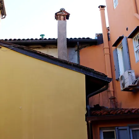 Alle Due Torri Apartamento *